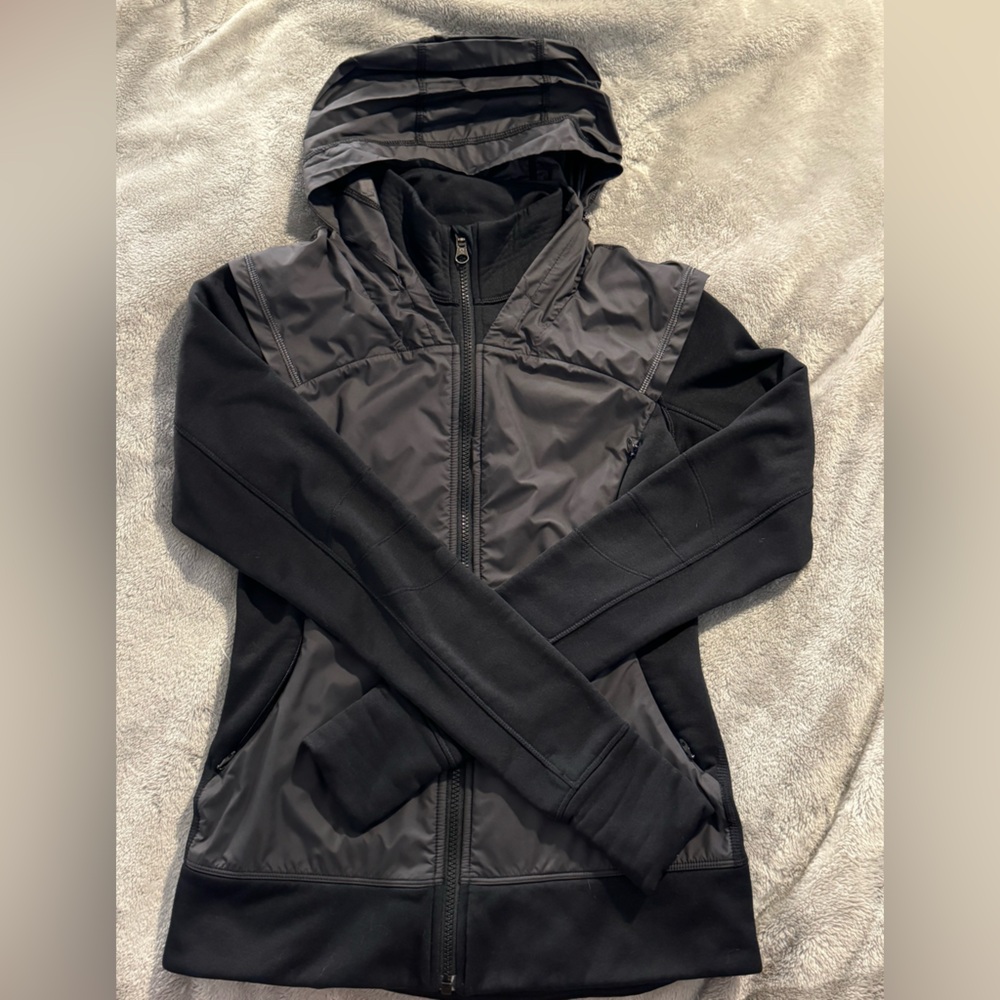 Lululemon Snug Sprinter Jacket - Picture 5 of 11